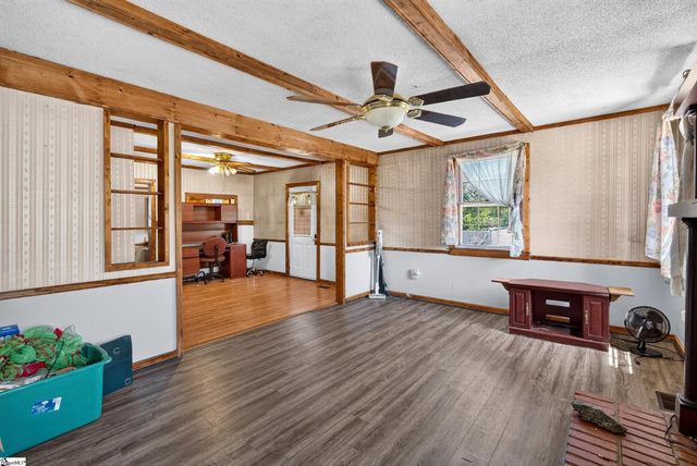 121 Hadden Heights Road, Spartanburg, SC 29301