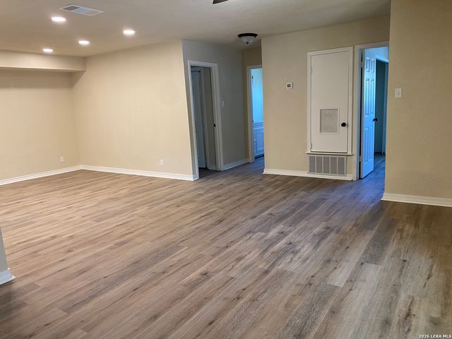 14147 Swallow, San Antonio, TX 78217