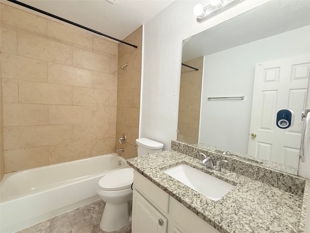 1313 Baythorne Drive, Lewisville, TX 75077