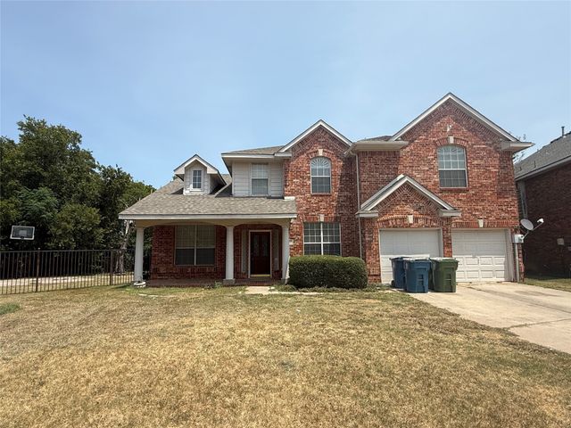 1313 Baythorne Drive, Lewisville, TX 75077