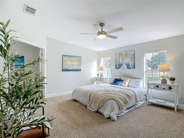 5221 R M D AVENUE, Plant City, FL 33566