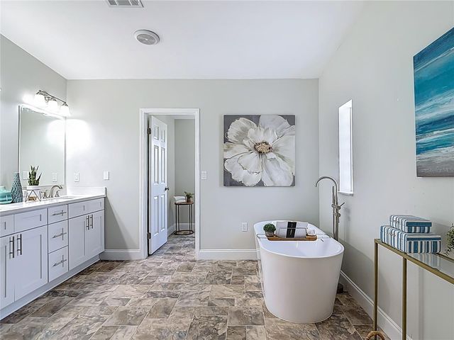 5221 R M D AVENUE, Plant City, FL 33566