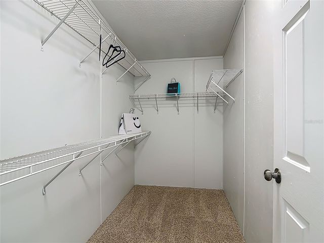 5221 R M D AVENUE, Plant City, FL 33566