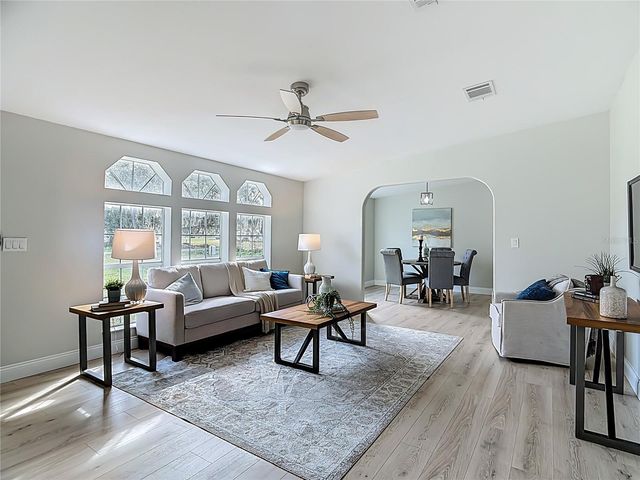 5221 R M D AVENUE, Plant City, FL 33566