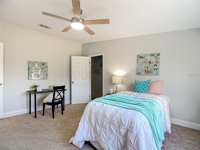 5221 R M D AVENUE, Plant City, FL 33566