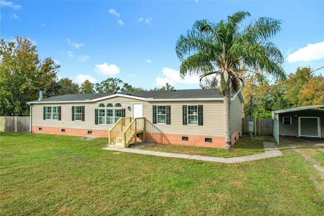 5221 R M D AVENUE, Plant City, FL 33566