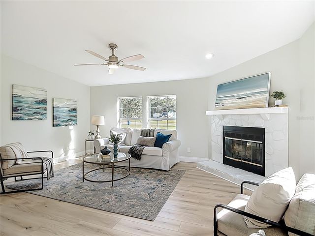 5221 R M D AVENUE, Plant City, FL 33566