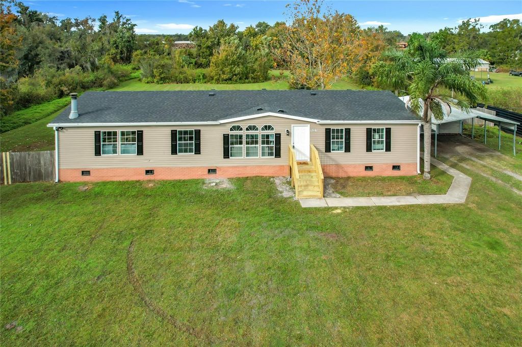 5221 R M D AVENUE, Plant City, FL 33566