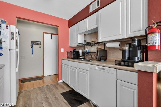 1300 Rock Ave F3, North Plainfield Boro, NJ 07060