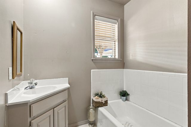 11818 N Harvard Avenue, Skiatook, OK 74070