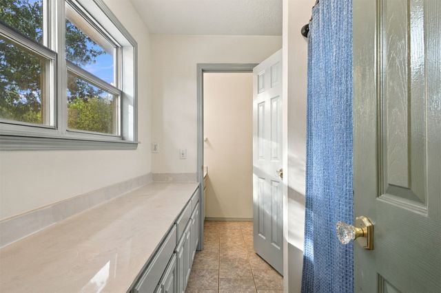 11818 N Harvard Avenue, Skiatook, OK 74070