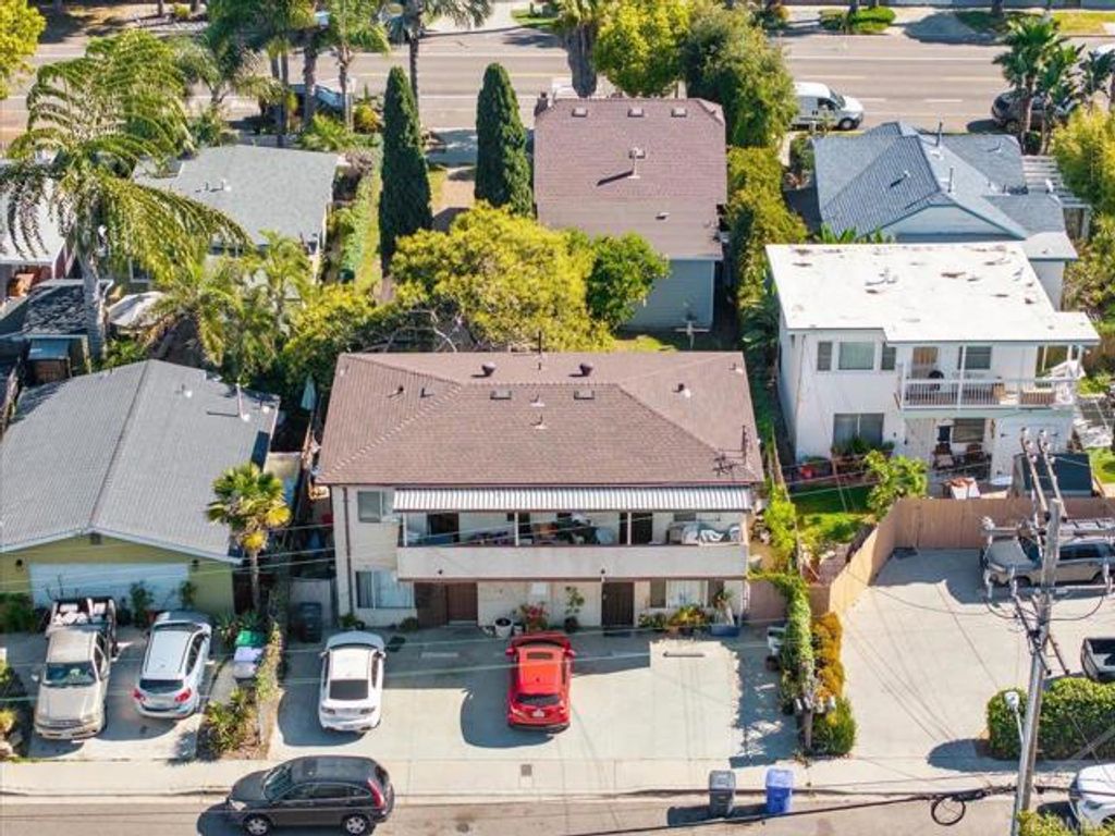 3379 Roosevelt St. Street, Carlsbad, CA 92008