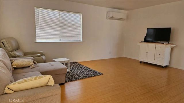 10409 Redwood, California City, CA 93505