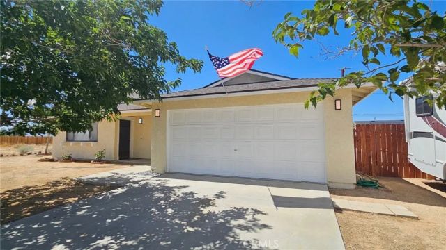 10409 Redwood, California City, CA 93505