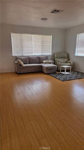 10409 Redwood, California City, CA 93505