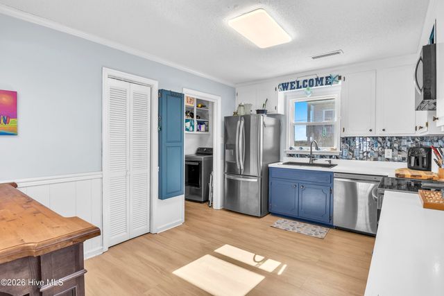 612 N Topsail Drive, Surf City, NC 28445