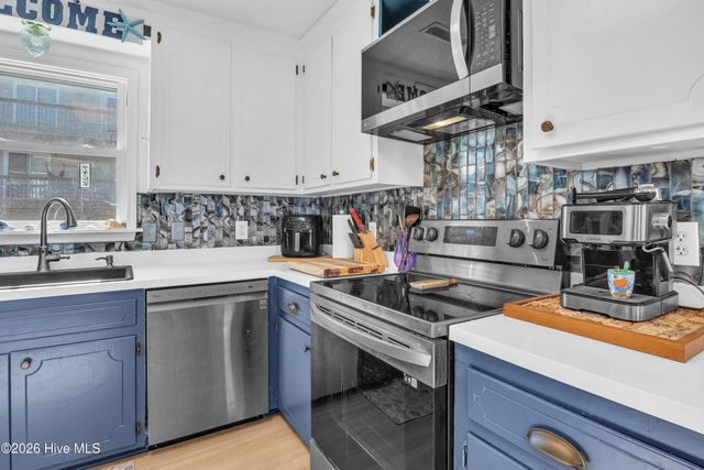 612 N Topsail Drive, Surf City, NC 28445