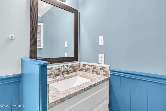 612 N Topsail Drive, Surf City, NC 28445