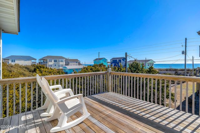 612 N Topsail Drive, Surf City, NC 28445