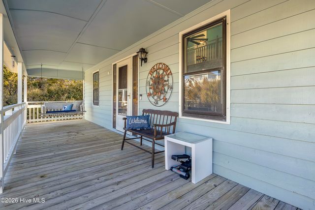 612 N Topsail Drive, Surf City, NC 28445