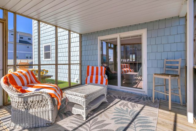 612 N Topsail Drive, Surf City, NC 28445