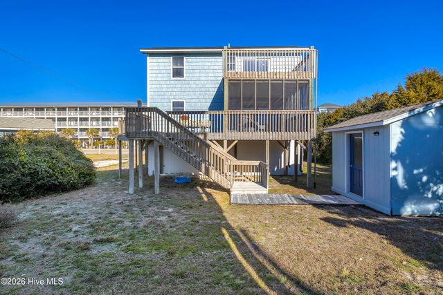 612 N Topsail Drive, Surf City, NC 28445