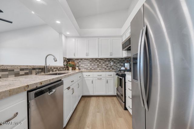 845 Warwick Avenue, Thousand Oaks, CA 91360