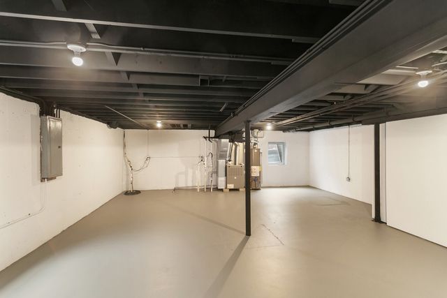 22429 KARLOV Avenue, Richton Park, IL 60471