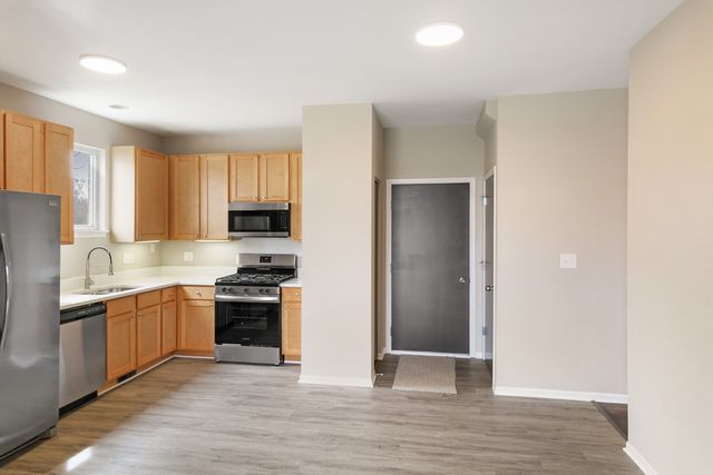 22429 KARLOV Avenue, Richton Park, IL 60471