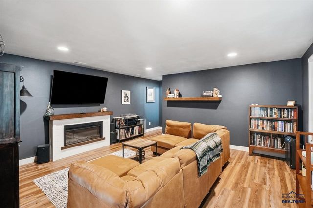 3842 Ward Avenue, Spearfish, SD 57783
