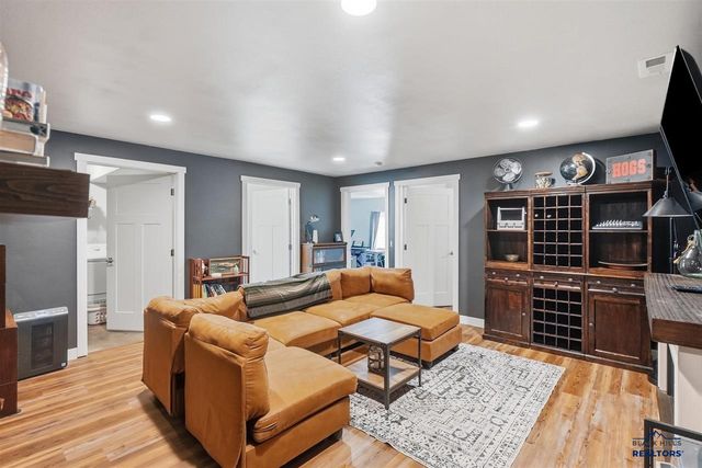 3842 Ward Avenue, Spearfish, SD 57783