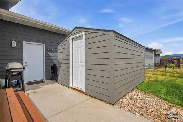 3842 Ward Avenue, Spearfish, SD 57783