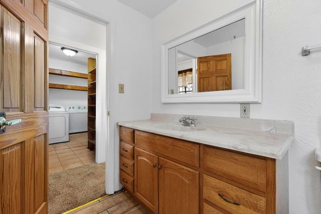 2374 Camino Meliton, Santa Fe, NM 87507