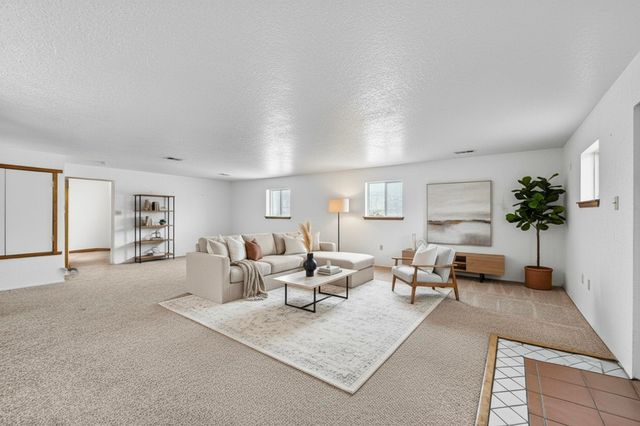 2374 Camino Meliton, Santa Fe, NM 87507