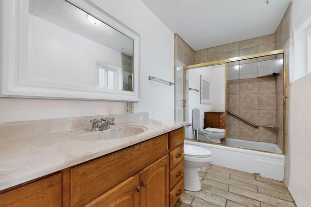 2374 Camino Meliton, Santa Fe, NM 87507