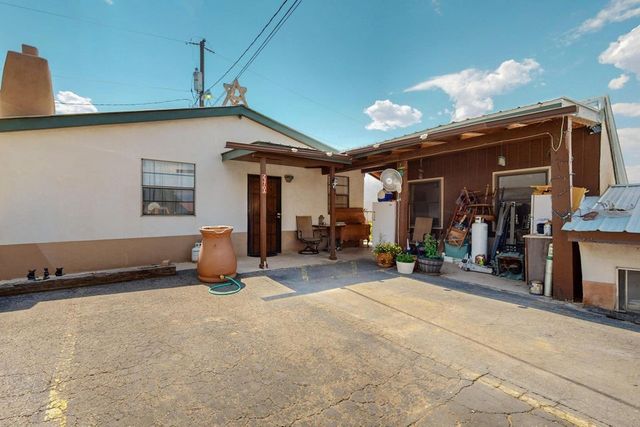 2374 Camino Meliton, Santa Fe, NM 87507