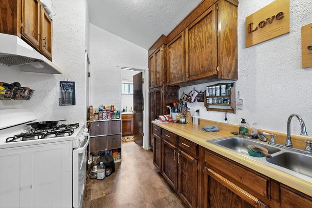 2374 Camino Meliton, Santa Fe, NM 87507