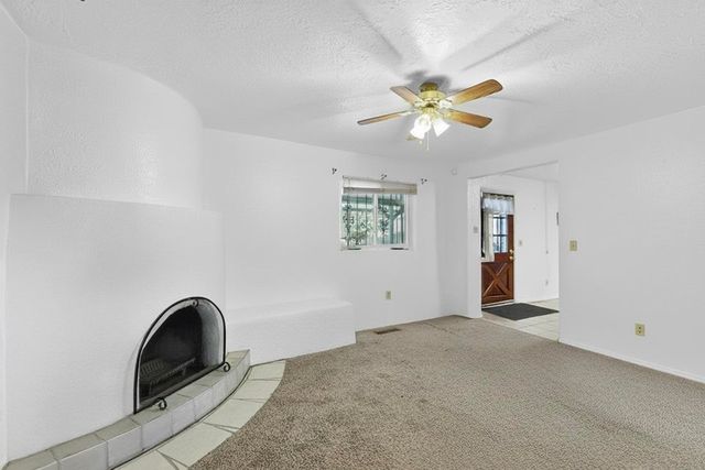 2374 Camino Meliton, Santa Fe, NM 87507