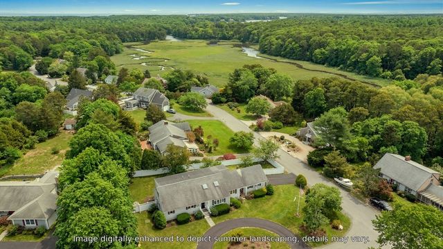 7 Oxford Dr, Barnstable, MA 02635