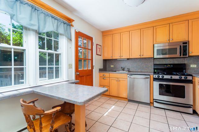31 Edward Place, Stamford, CT 06905