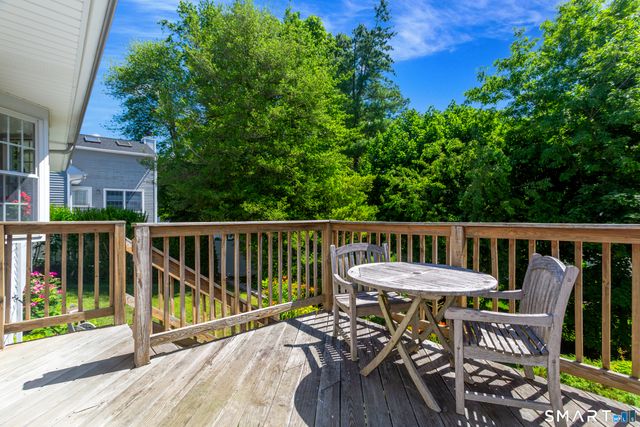 31 Edward Place, Stamford, CT 06905