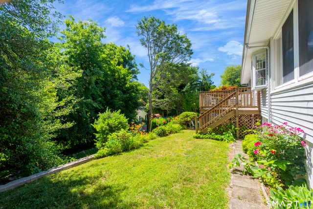31 Edward Place, Stamford, CT 06905
