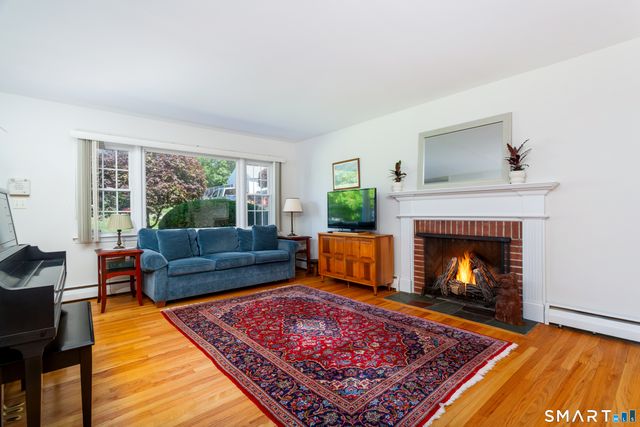31 Edward Place, Stamford, CT 06905