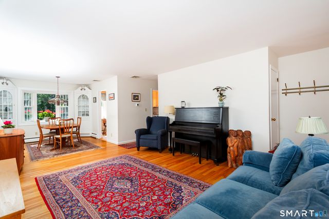 31 Edward Place, Stamford, CT 06905