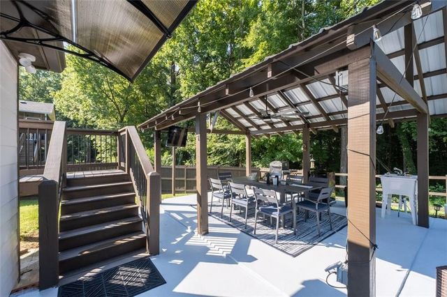 4765 Julian Way, Acworth, GA 30101
