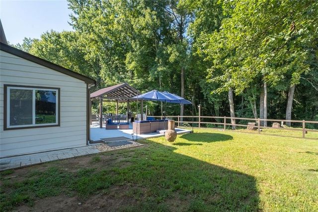 4765 Julian Way, Acworth, GA 30101