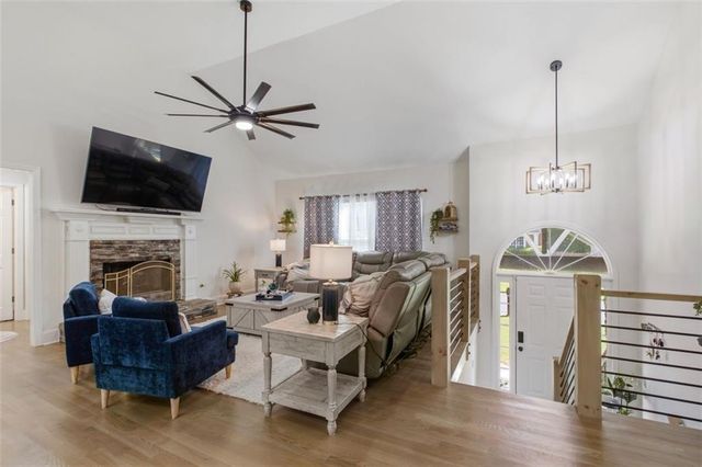 4765 Julian Way, Acworth, GA 30101