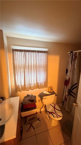 464 Greenridge Rd, New Kensington, PA 15068