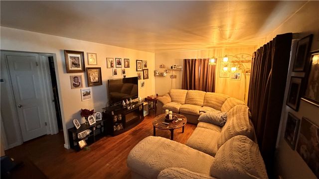 464 Greenridge Rd, New Kensington, PA 15068