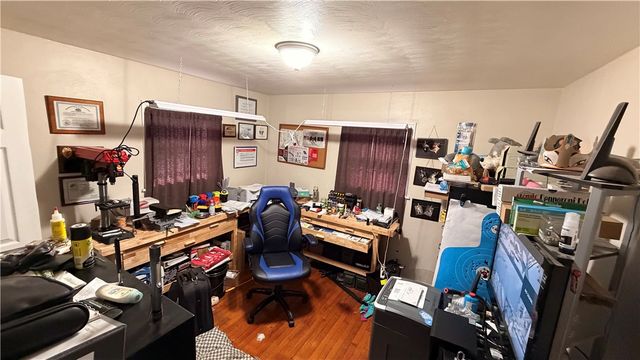 464 Greenridge Rd, New Kensington, PA 15068